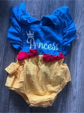 Patpat 3-6 mo princess baby romper